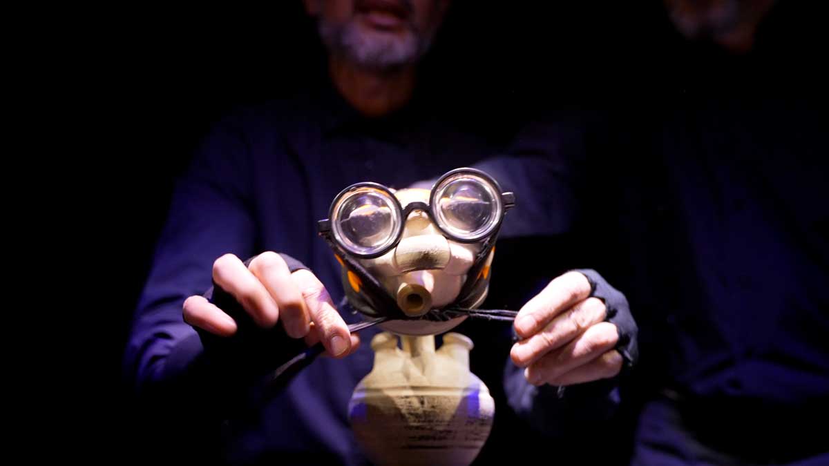 Representación de la obra Siete de la compañía Ymedio Teatro en el Festival Titirimundi  ::  Titirimundi