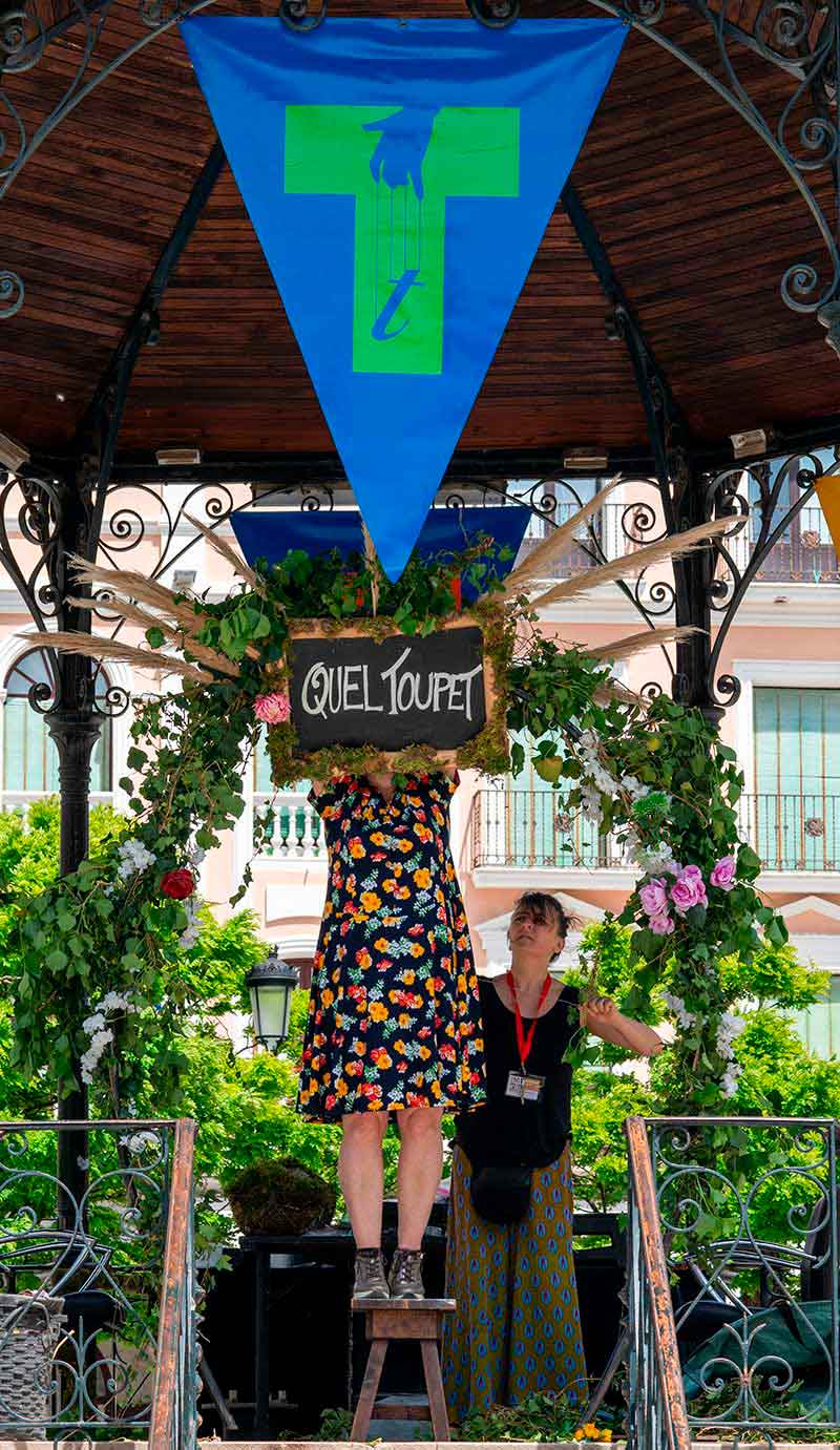 Quignon sur rue (Francia) - Quel Toupet! - Plaza Mayor - Titirimundi 2024  ::  Titirimundi