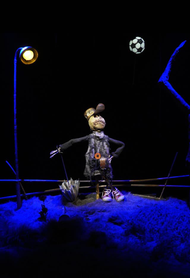 Tierra de nadie - Merlin Puppet Theatre (Grecia - Alemania)  ::  Titirimundi