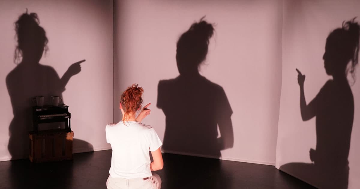 La forma de las sombras - Tangram Kollektiv (Alemania)  ::  Titirimundi